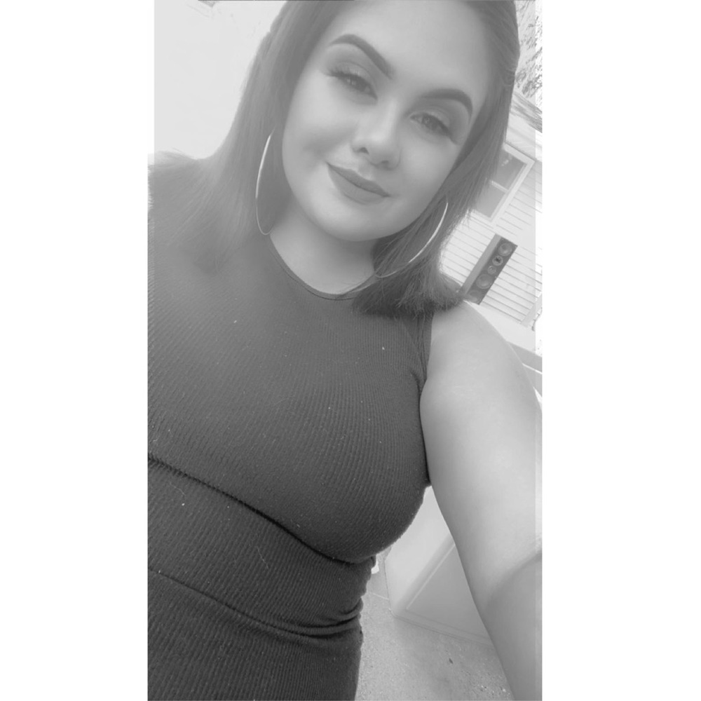 Meet your Posher, Selena